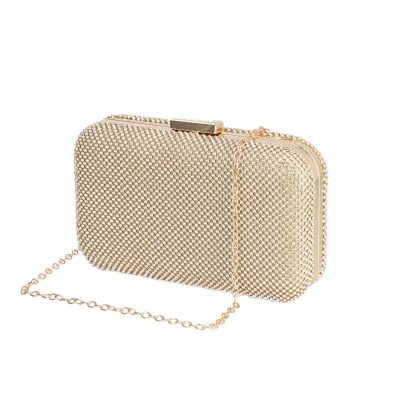 Clutch Auriu - Geanta de evenimente de dama din material auriu cu maner din lant si sistem click Stella BS735X2208120